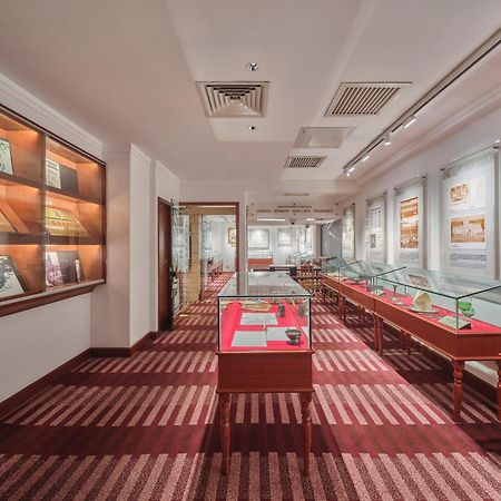 Jin Jiang Park Hotel Шанхай Екстериор снимка