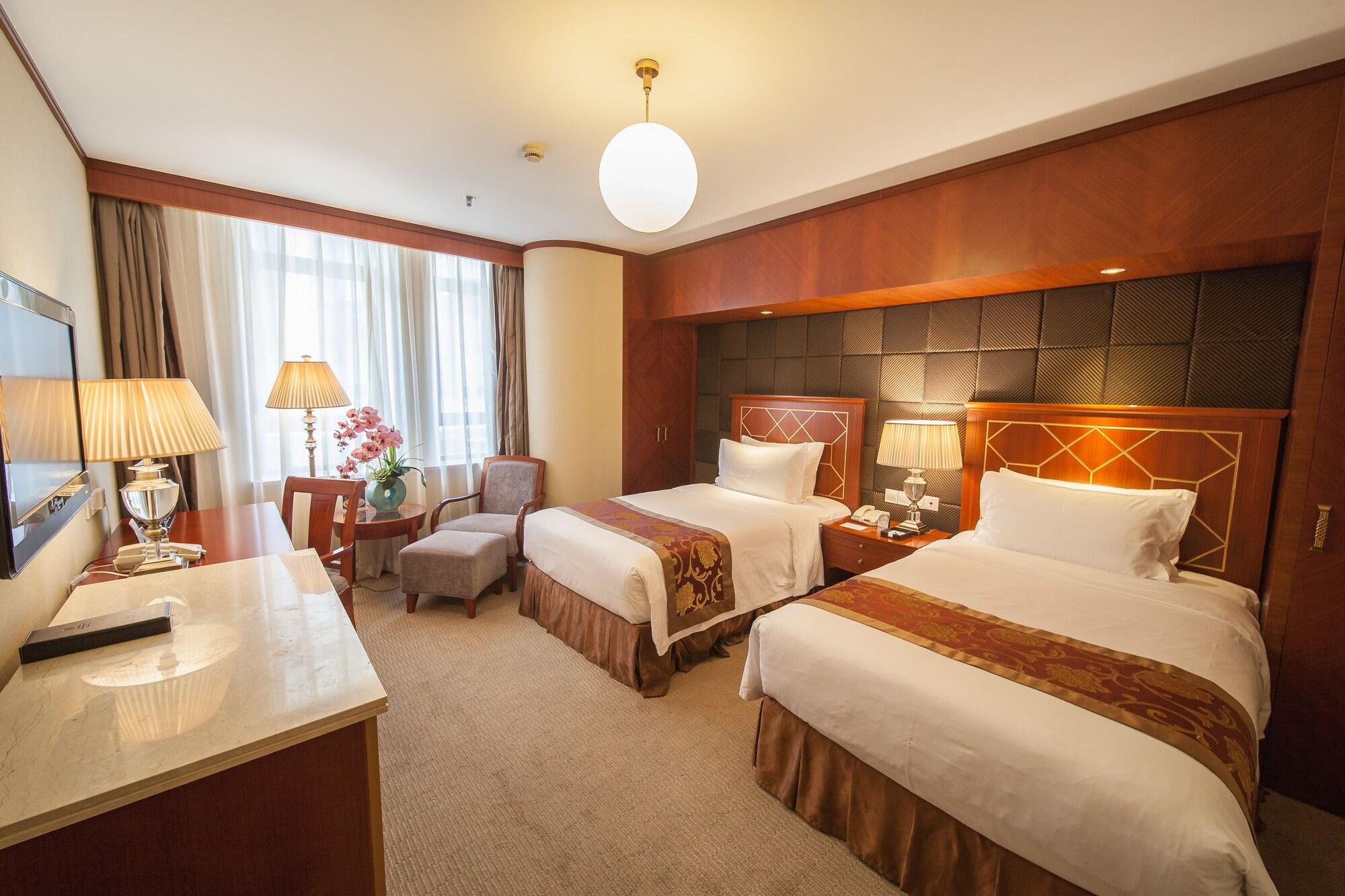 Jin Jiang Park Hotel Шанхай Екстериор снимка