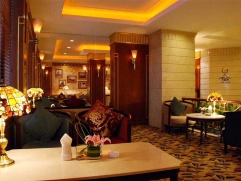 Jin Jiang Park Hotel Шанхай Екстериор снимка