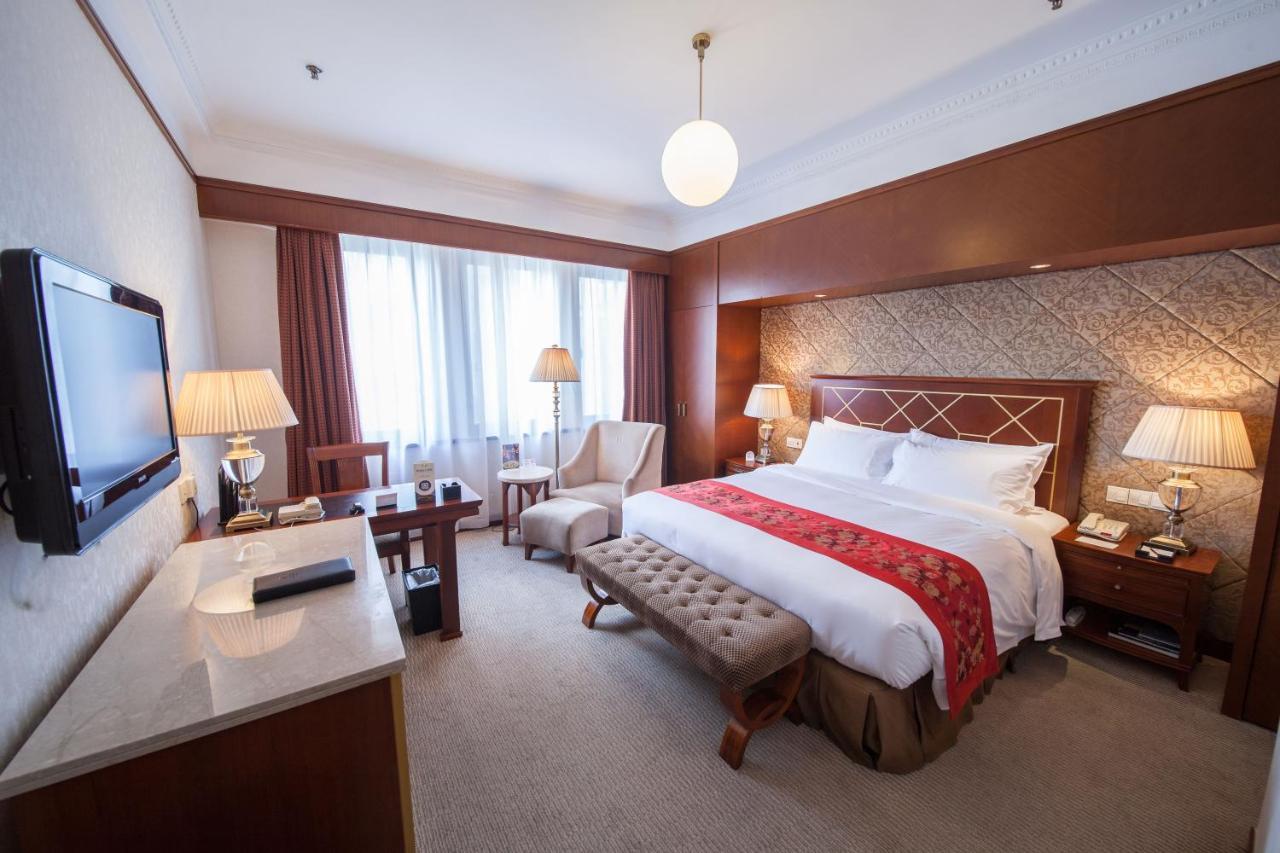 Jin Jiang Park Hotel Шанхай Екстериор снимка