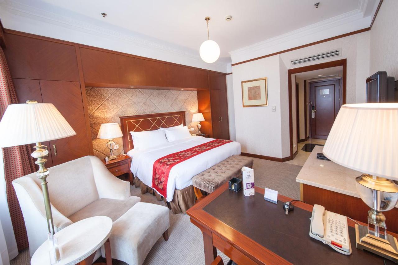 Jin Jiang Park Hotel Шанхай Екстериор снимка